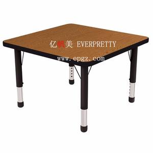 طاولة خشبية قابلة للتعديل لغرفة الحضانة في مدرسة الأطفال طاولة دراسة للعب - Product Image 3