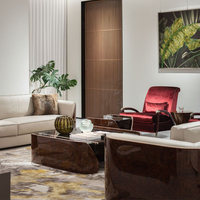 Canapé de salon contemporain élégant en bois courbé, revêtement en cuir véritable de luxe, pour villa