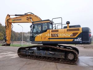 Excavatrice sur chenilles Hyundai 380 d'occasion de 40 tonnes en excellent état, avec tous les accessoires inclus, garantie de 1 an sur les engrenages - Product Image 5