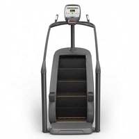 Équipement de gymnastique commerciale Cardio électrique Stepmill Powered Stair Master Stepper Stair Master Machine d'escalade en montagne
