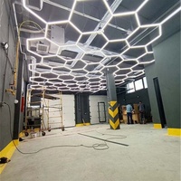 Plafonnier LED moderne blanc 540W avec éclairage décoratif en nid d'abeille pour salle de sport et atelier Lancement d'un nouveau produit