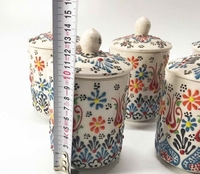 Ensemble de pots à épices en céramique avec couvercle Conteneur de stockage sûr pour les aliments Sucre d'épices décoratif Poterie Lot de 6 pots de cuisine uniques Cadeau décoratif