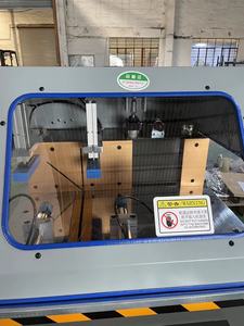 Marco de ventana que hace la máquina de sierra de corte de 45 ° de ventana con mesa de posición manual - Product Image 4