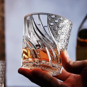แก้ววิสกี้ทรงเหลี่ยมใสสลักลายตามสั่ง ขนาด 270 มล. ชุดแก้ววิสกี้แบบโอลด์แฟชั่น พร้อมแก้ว 4 ใบ สำหรับบาร์ - Product Image 3