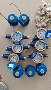 Compteur d'eau durable prix domestique 1/2 ''DN15 cadran sec multi jet compteur d'eau en laiton avec sortie d'impulsion