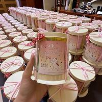 Boîte ronde en plastique, conteneur transparent cylindrique de 2 pouces avec couvercle pour les cadeaux de mariage et la présentation de pâtisseries