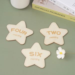 Factory Pentagram Wooden Baby <b>Milestone</b> <b>Cards</b>, 12 Months Double-Sided Markers, Newborn Growth Tracking Keepsake Set - Product Image 3