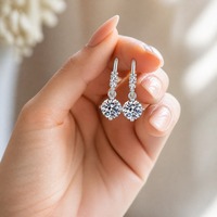 Boucles d'oreilles pendantes en argent sterling 925 avec moissanite couleur D, 50 points, pierre principale de 5 mm, 1,7 g, style vintage, élégantes, classiques, pour le quotidien et les mariages