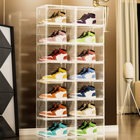 Vente en gros de boîte de rangement de chaussures à chute latérale grands bacs conteneur en plastique magnétique acrylique transparent noir clair empilable logo personnalisé