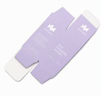 Boîte en carton de qualité supérieure, papier spécial 250 g/m², découpe à plat, pliage, gaufrage, estampage à chaud, détails pour l'emballage cosmétique