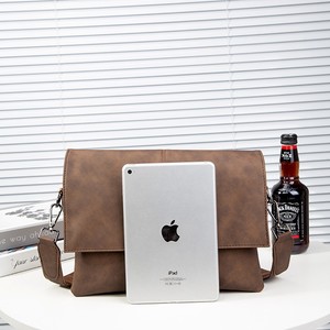 <span class=keywords><strong>Sac</strong></span> <span class=keywords><strong>bandoulière</strong></span> tendance en <span class=keywords><strong>cuir</strong></span> PU souple pour homme – Idéal pour les jeunes professionnels - Product Image 6