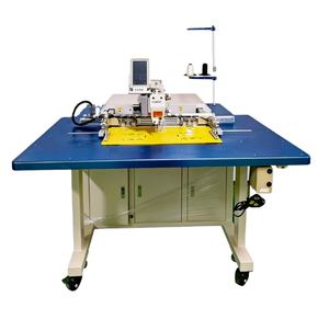 Máquina de coser de poste para calzado, botas y artículos de cuero / Máquina de coser computarizada para patrones / Máquina de coser overlock para ropa - Product Image 1