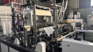 Không dệt túi làm máy nhỏ không dệt vải tàu sân bay túi làm máy không dệt Vest túi làm máy 120 PCS/min - Product Image 5