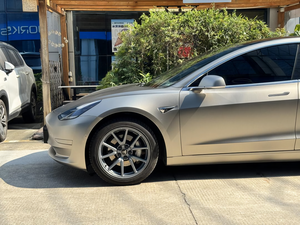 Vente en gros de rouleaux de <span class=keywords><strong>film</strong></span> d'emballage en vinyle pour voiture PET auto-cicatrisant de haute qualité Patriot Brown pour voiture - Product Image 2