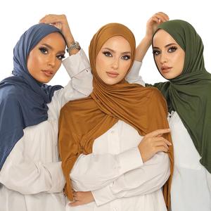 高品質ジャージー無地ヒジャブスカーフ、カスタムロゴ入り、シンプルエスニックスタイル、無地で柔らかい、ムスリム女性向け、卸売在庫あり - Product Image 1