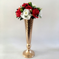 Support floral de mariage doré de style européen de haute qualité, vase de table pour arrangement floral, décoration de centre de table pour célébration et fête