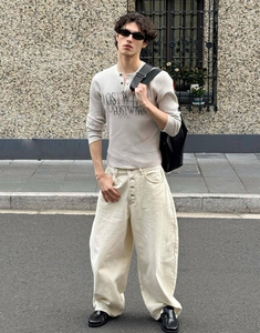 T-shirt Henley da Uomo a Maniche Lunghe, Vestibilità Slim, in Tessuto Waffle Morbido, Stile Casual e alla Moda, con Logo Personalizzato, Nuovo Stile Old Money - Product Image 2