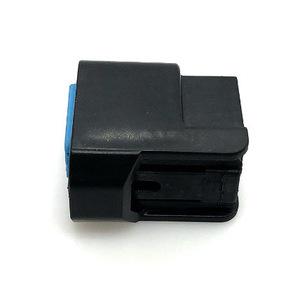 ขั้วต่อซ็อกเก็ต 4 ตำแหน่ง พลาสติกสีดำ IP20 ขั้วต่อคอยล์จุดระเบิดรถยนต์ - Product Image 2