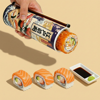 Emballage cylindrique tendance en papier laminé aluminium avec logo personnalisé pour sushis à emporter, avec tube à sauce intégré