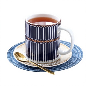 Tazza in Porcellana Bone China Personalizzata, Tazza da <span class=keywords><strong>Caffè</strong></span> a Righe <span class=keywords><strong>con</strong></span> Coperchio e Cucchiaio, OEM ODM, Tazza da Tè in Porcellana di Tangshan per Regalo Aziendale - Product Image 6
