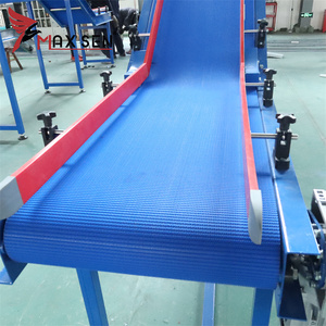 Machine de système de convoyeur incliné en PVC & POM de qualité alimentaire Maxsen Bande transporteuse verticale flexible pour usage industriel - Product Image 2