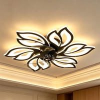 Ventilateur de plafond lumineux silencieux en forme de fleur en acrylique avec structure en métal pour la décoration intérieure