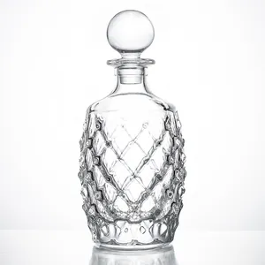 NOVARE Großhandel Luxus 750 ml graviert Whiskey Dekanter für Wein Bourbon Brandy Likör Saft Wasser Mundwasserflasche