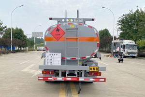Nuevo Camión Cisterna Dongfeng 4x2 de China para Exportación, 10 Metros Cúbicos, 165HP, Vehículo para Transporte de Líquidos Inflamables - Product Image 5