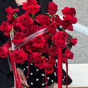 Meilleure vente Boîte d'emballage ronde pour fleurs avec <span class=keywords><strong>perle</strong></span> Seau d'emballage pour <span class=keywords><strong>fleuriste</strong></span> avec bBoîte d'emballage cadeau en papier pour la Saint-Valentin - Product Image 6