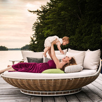 Fauteuil suspendu de style moderne pour l'extérieur, lit de repos confortable avec coussins, idéal pour la villa, le jardin, la cour, la terrasse, le balcon, le bord de la piscine