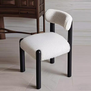 Sedia da Pranzo di Design Antico con Schienale Semplice, Finitura in Frassino Vintage di Lusso, Imbottitura Morbida per Soggiorno e Arredamento Casual - Product Image 1