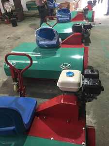 Máquina <span class=keywords><strong>de</strong></span> Peine <span class=keywords><strong>de</strong></span> césped <span class=keywords><strong>artificial</strong></span> eléctrica <span class=keywords><strong>de</strong></span> alta eficiencia, máquina <span class=keywords><strong>de</strong></span> Peine <span class=keywords><strong>de</strong></span> cepillo <span class=keywords><strong>de</strong></span> hierba para mantenimiento <span class=keywords><strong>de</strong></span> campo deportivo, opciones <span class=keywords><strong>de</strong></span> gasolina - Product Image 4