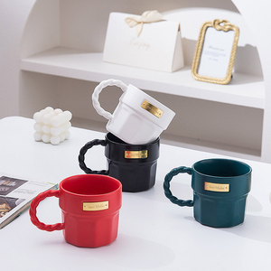 Nouvelle Tasse en Céramique Moderne Style Dessin Animé, Personnalisable pour Fêtes et Affaires, Logo Couleur Personnalisé, 370ml, Compatible Lave-Vaisselle et Micro-ondes - Product Image 1