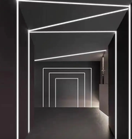Profilés en aluminium extrudé, profil d'angle noir pour plafond, profil LED à montage en surface, profil LED pour plâtre et cloisons sèches