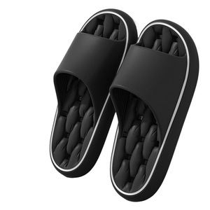 Sandalias de plataforma EVA ligeras y cómodas para ducha, masaje y uso doméstico en invierno y verano, ideales para el baño. - Product Image 5