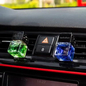 Wholesale Custom Logo Mini Decor Essential Oil Hanging Aromatherapy Car Odor Removal Liquid Fragrance Car Air Freshener Perfume - Product Image 2