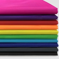 210T imperméable Plaid Polyester taffetas tissu cerf-volant parapluie rideau de douche tissu enduit mince et léger PU teint tissu tissé