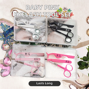 Set de Aplicadores de Pestañas de Acero Inoxidable Rosa Bebé de Marca Privada con Pinzas Puntiagudas y Tijeras - Product Image 3