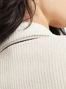 เสื้อสูทผู้หญิงผ้าลูกฟูกแบบกระดุมแถวเดียว - Product Image 4