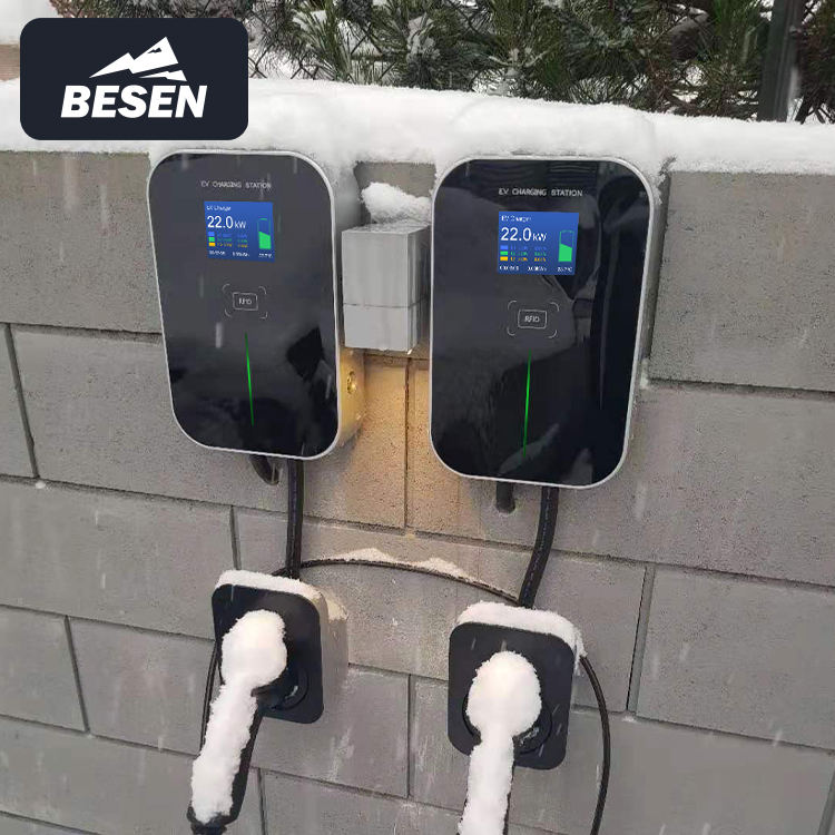 Best Selling Fast Charging Station 2025 Qi2 Magnetic 15W