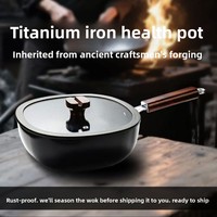 Wok multifonctionnel antiadhésif en fer titane martelé style TikTok, poêle à frire en fer à haute teneur en carbone épaissi avec couvercle en verre