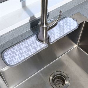 Microfiber Fabric Faucet Absorbent Pad Convenient Reusable and Eco-Friendly Washable <b>Throws</b> Product - Product Image 4