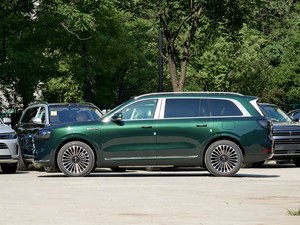 SUV électrique de luxe haut de gamme, grande taille, 5 portes, 6 places, double moteur, <span class=keywords><strong>4</strong></span> roues motrices, charge ultra-rapide 800V, véhicule phare - Product Image 4