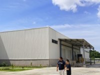 Bâtiment préfabriqué en acier à ossature portique économique pour usage industriel, directement de l'usine
