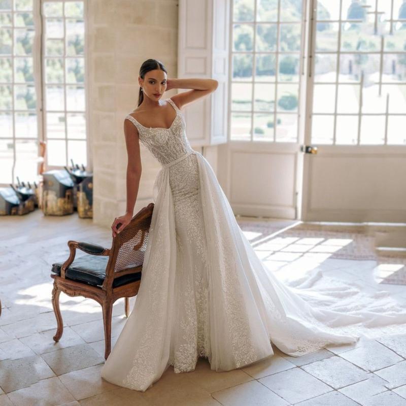 Backless Wedding Gowns - Elegant & Stylish Bridal Dresses