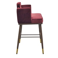 Tabouret de bar de luxe en velours bordeaux avec accoudoirs et dossier, chaise haute moderne pour îlot de cuisine, comptoir de bar et restaurant