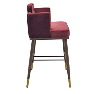 Tabouret <span class=keywords><strong>de</strong></span> <span class=keywords><strong>bar</strong></span> <span class=keywords><strong>de</strong></span> luxe <span class=keywords><strong>en</strong></span> velours bordeaux <span class=keywords><strong>avec</strong></span> accoudoirs et dossier, <span class=keywords><strong>chaise</strong></span> haute moderne pour îlot <span class=keywords><strong>de</strong></span> cuisine, comptoir <span class=keywords><strong>de</strong></span> <span class=keywords><strong>bar</strong></span> et restaurant - Product Image 3