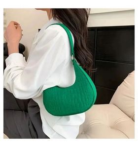 กระเป๋าถือผู้หญิง I-0114 รุ่นใหม่สไตล์เกาหลี ลายหิน สำหรับฤดูร้อน กระเป๋าสะพายไหล่ลำลอง กระเป๋าถือสุภาพสตรี - Product Image 4