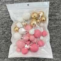 32 pièces/sac Décoration de gâteau Fausses boules 2cm 2,5cm 3cm 4cm Boules en mousse décoratives brillantes mates mélangées pour la décoration de gâteaux