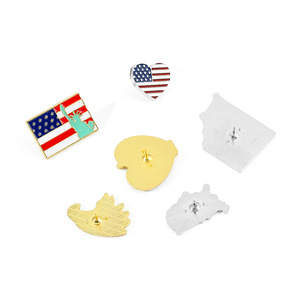Venda quente Dia da Independência Americana Bandeira Broche Estátua Liberdade Cruz-Metal Pin Gravado Badge Bag Decoração - Product Image 5